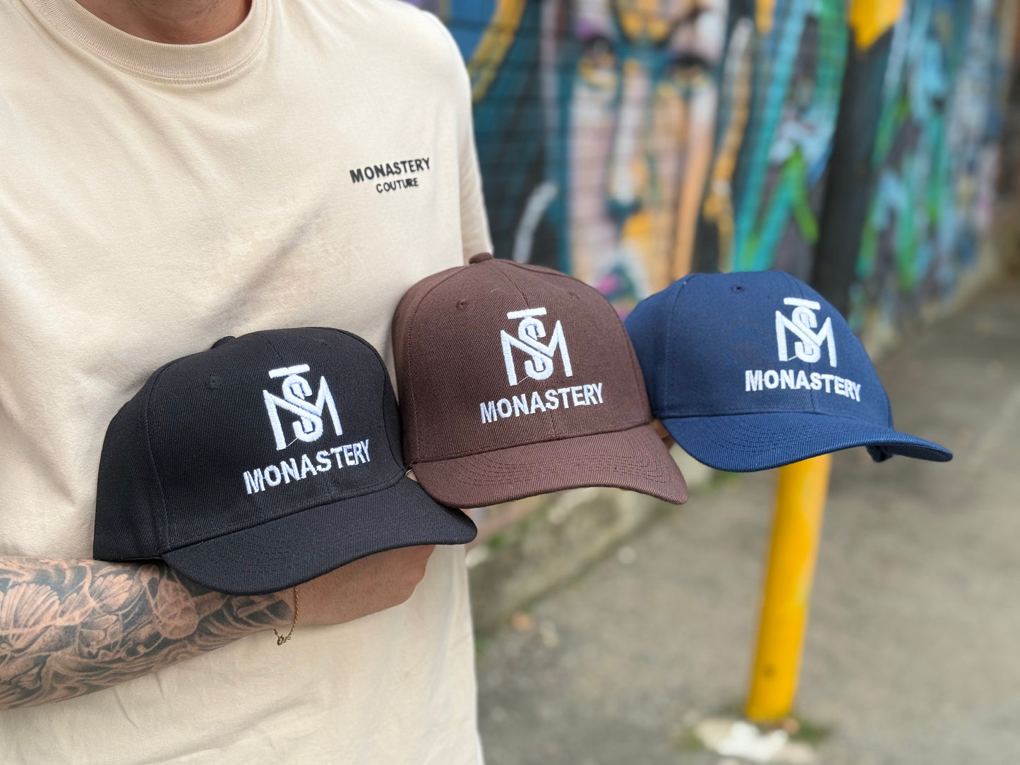 Combo x3 Gorras MONASTERY | Drill Premium Bordadas Unisex