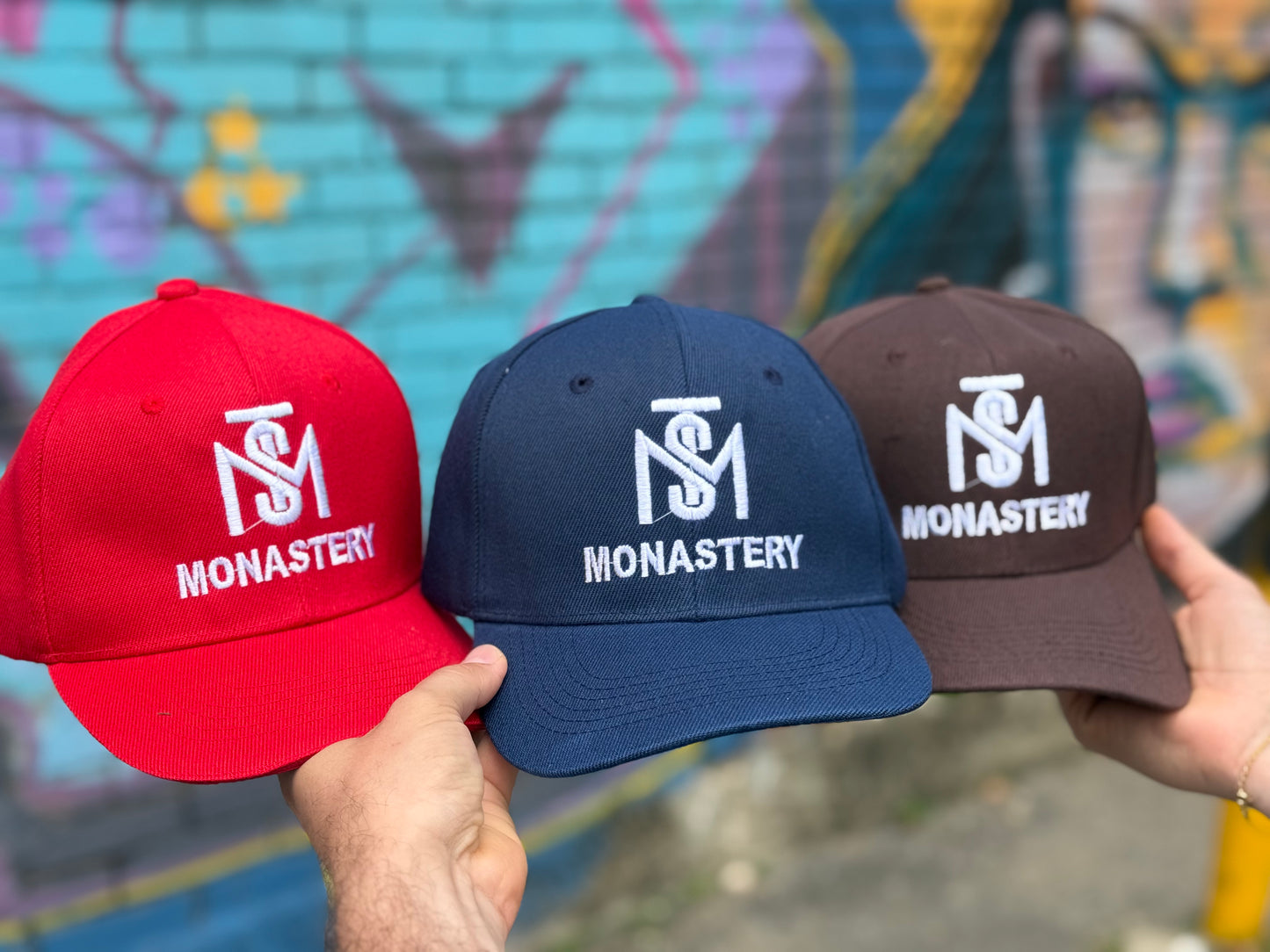 Combo x3 Gorras MONASTERY | Drill Premium Bordadas Unisex